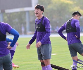 开元体育娱乐 -关于摩托车赛大师赛上演强强对话，钱塘犀牛队翻盘川蜀飞鹰队，战术调整见效；边路成突破口的信息