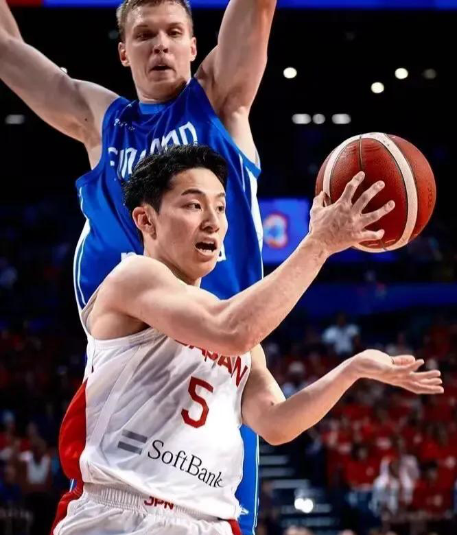 包含赛地聚焦——NBA常规赛集结日热度飙升，马卡比特拉维夫再遭质疑，值得警惕，资深球员宣示担当的词条