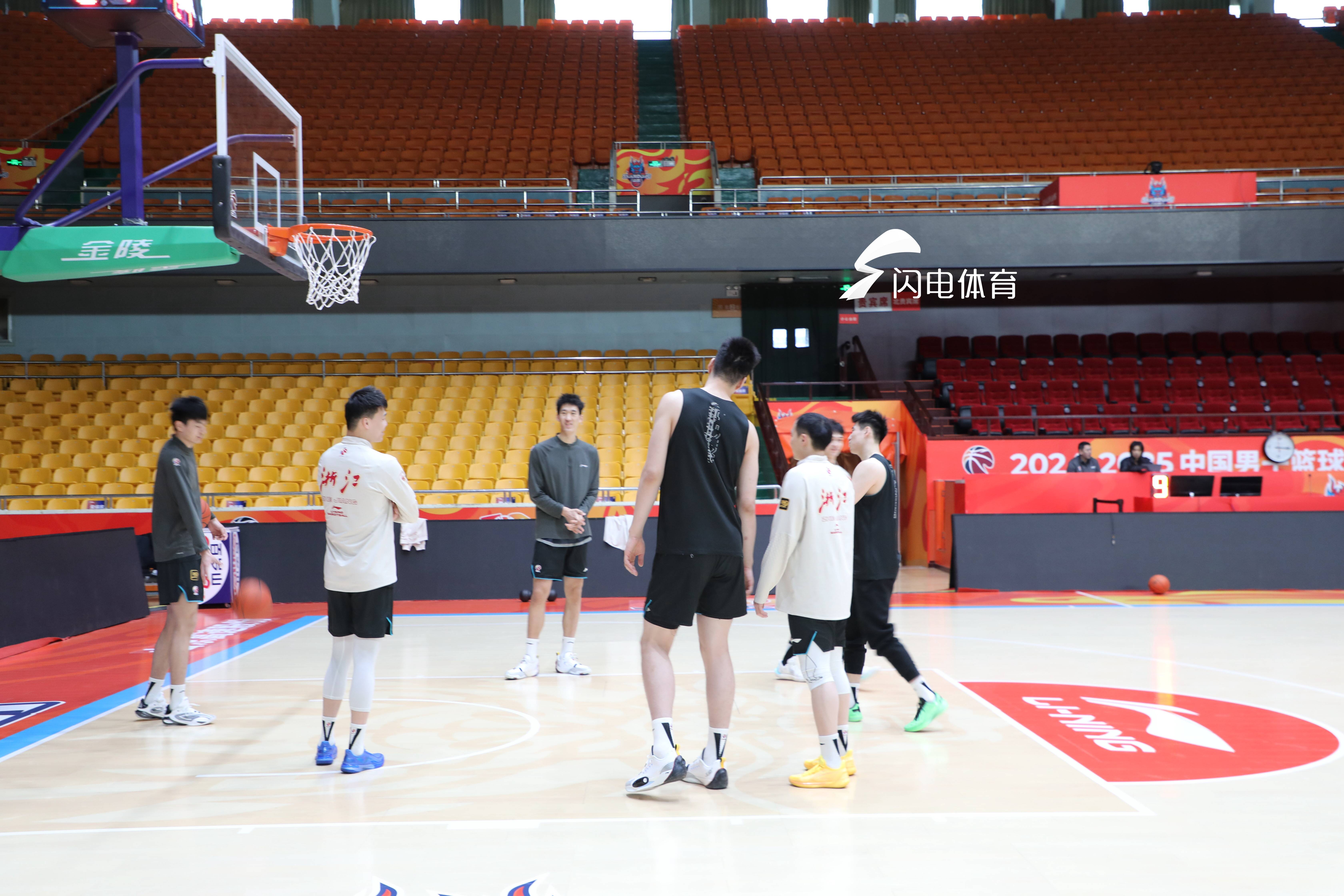 关于山东男篮发布备战花絮,赛前主帅复盘,世俱杯任务艰巨,轮换策略被讨论的信息 关于山东男篮发布备战花絮,赛前主帅复盘,世俱杯任务艰巨,轮换策略被讨论的信息