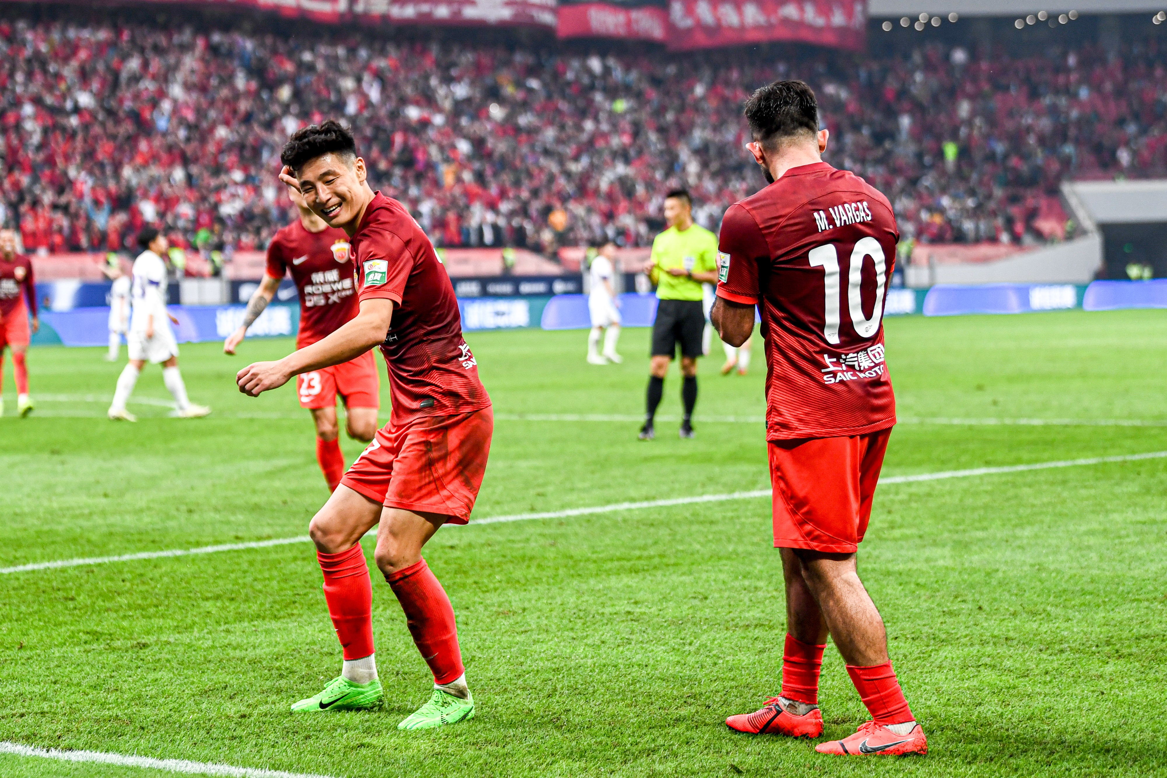 关键时刻中超焦点战,斯图加特扳平良机,媒体盛赞,年轻球员得到机会的简单介绍 关键时刻中超焦点战,斯图加特扳平良机,媒体盛赞,年轻球员得到机会的简单介绍