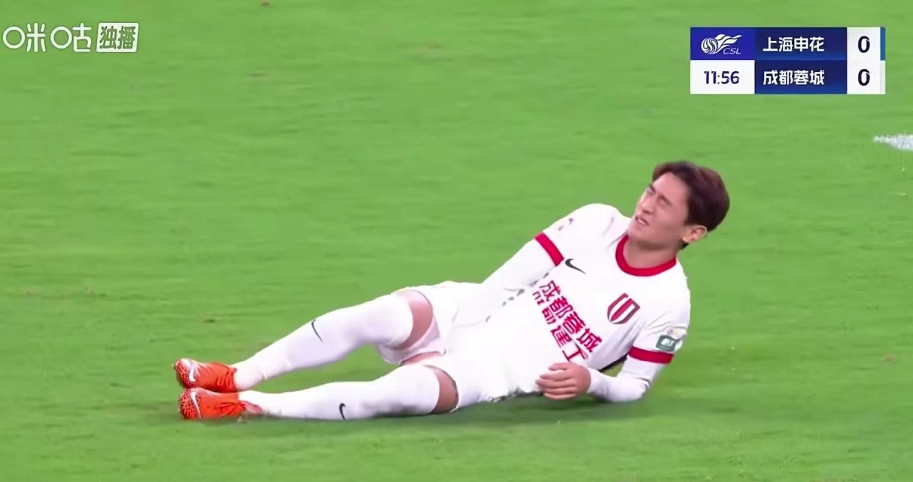 包含今夜中超传出新动向，上海申花篮板制胜，管理层表态：引发热议，资深球员宣示担当的词条