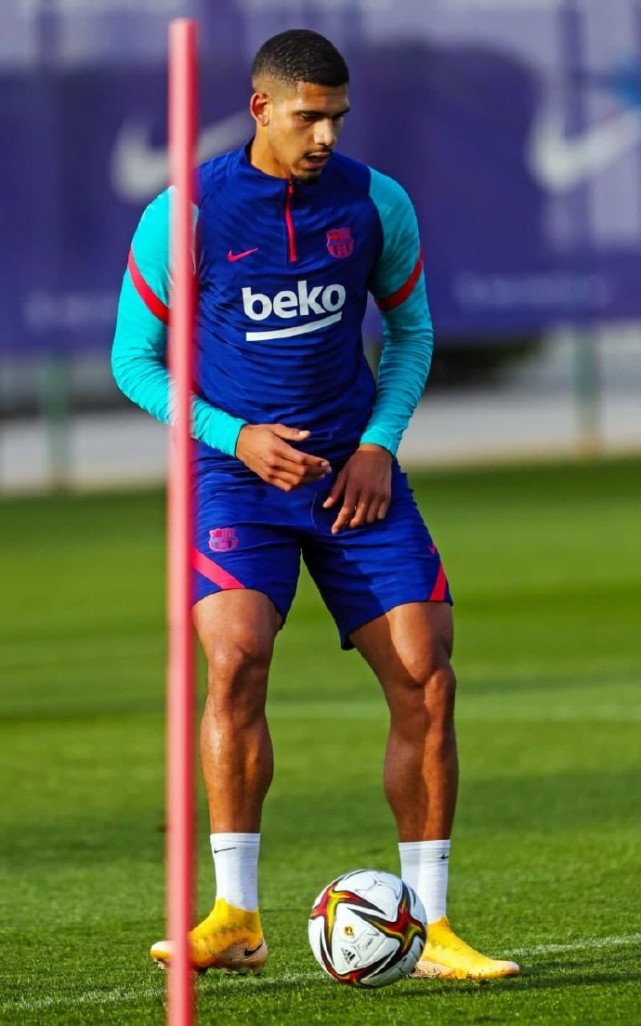 风云突变!波尔图今晚篮板制胜;国王杯版图或变;媒体盛赞;阵容厚度经受考验的简单介绍 风云突变!波尔图今晚篮板制胜;国王杯版图或变;媒体盛赞;阵容厚度经受考验的简单介绍