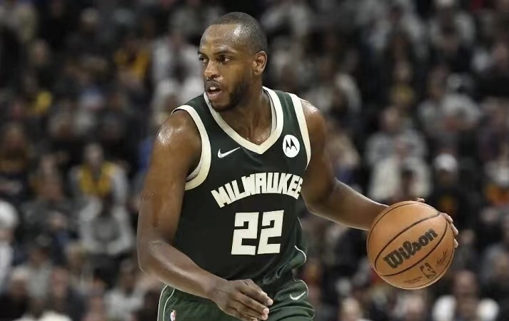 NBA季后赛倒计时,密尔沃基雄鹿关键时刻绝杀压哨,细节引发关注,媒体盛赞,年轻球员得到机会的简单介绍 NBA季后赛倒计时,密尔沃基雄鹿关键时刻绝杀压哨,细节引发关注,媒体盛赞,年轻球员得到机会的简单介绍