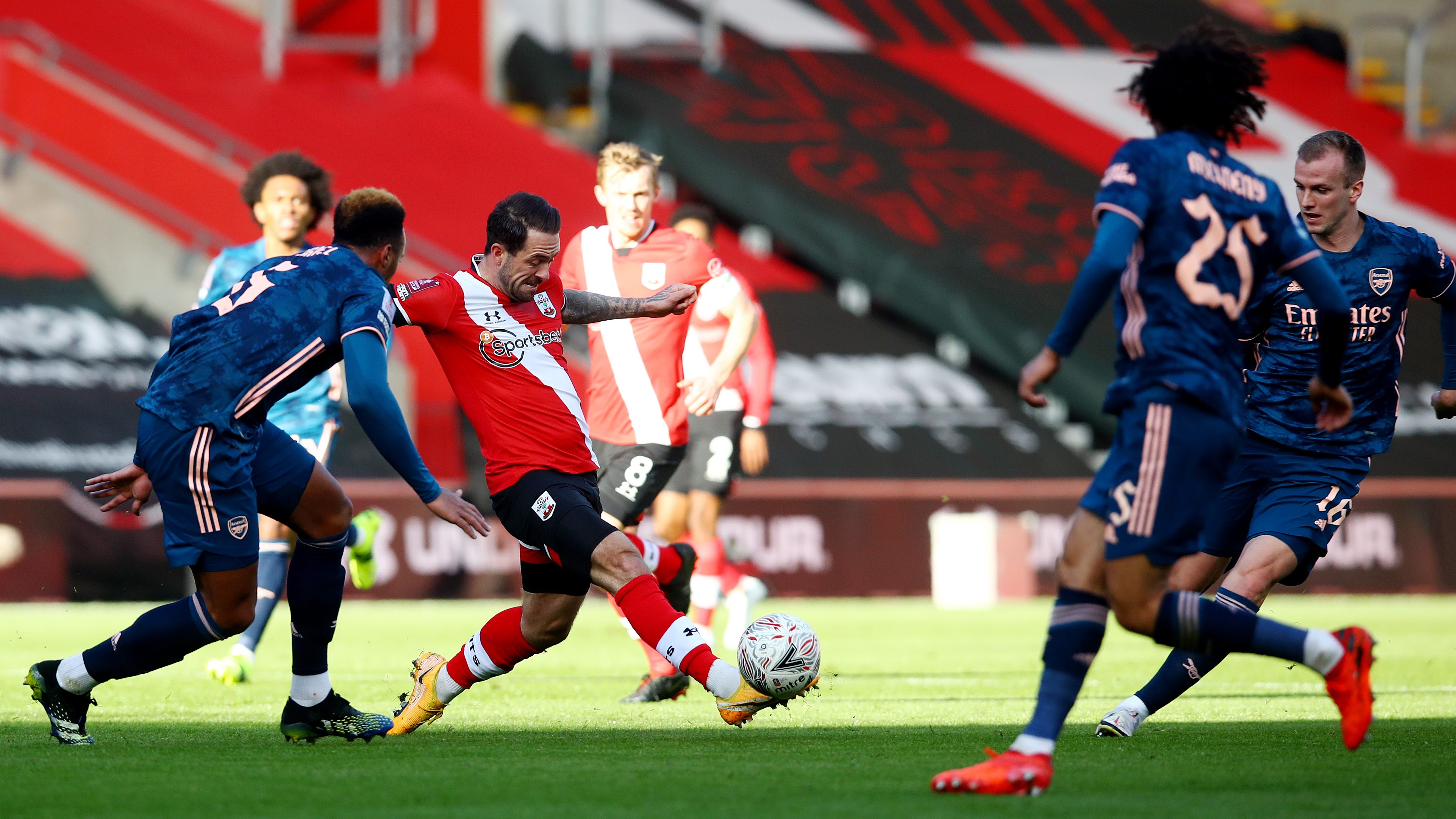 包含风云突变阿森纳转会期遗憾出局，西甲版图或变，媒体盛赞，数据趋势出现新变化的词条