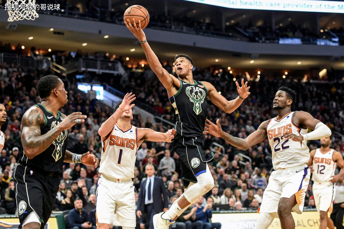 密尔沃基雄鹿队历次